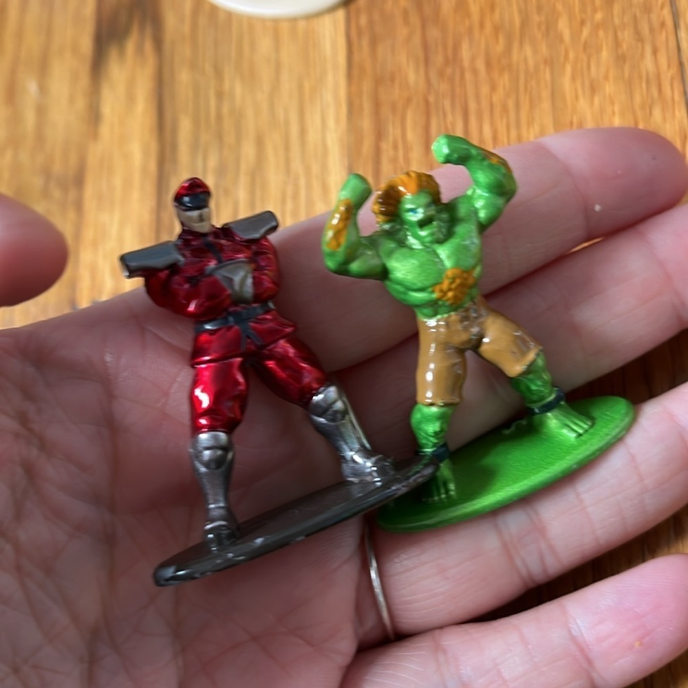 Street Fighter metal figs figurines set some signs of use & play see pic 6 total - Picture 2 of 4